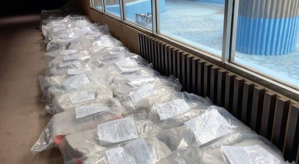 ¿Qué significa la imagen de un águila en la presunta droga hallada al alcalde de Roatán?