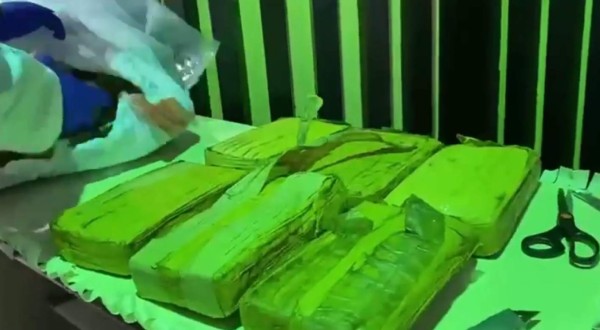 ¿Qué significa la imagen de un águila en la presunta droga hallada al alcalde de Roatán?