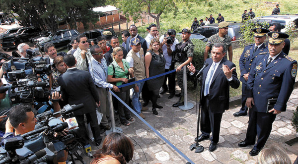 Porfirio Lobo confirma cambios en gabinete