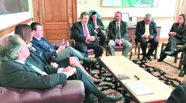 Honduras: Gobierno y OEA acuerdan acelerar labor de la Maccih