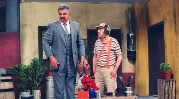 Internan de emergencia al 'Profesor Jirafales'