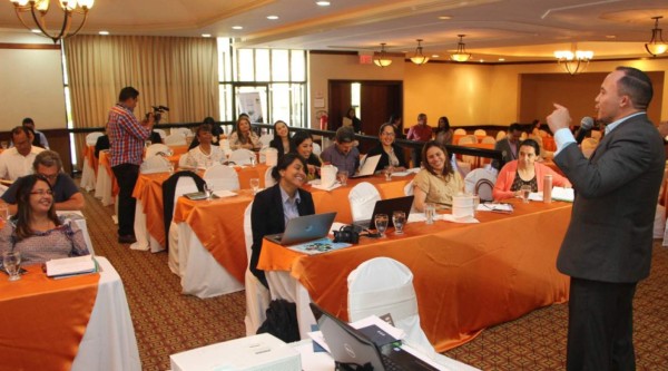 Honduras: Capacitan a personal para vigilar intoxicaciones por productos químicos