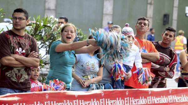 III Vuelta Ciclística hizo vibrar el pavimento