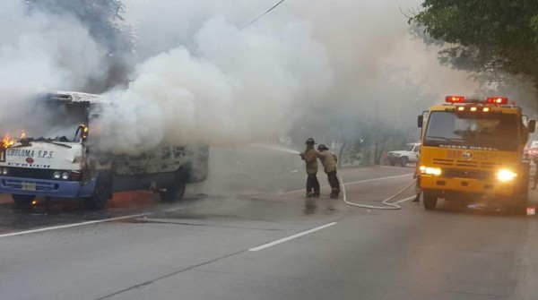 Supuestos mareros queman bus en San Pedro Sula