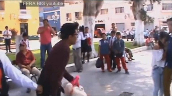 Video: Encuentra a su novia en plena infidelidad y se lo llevan preso