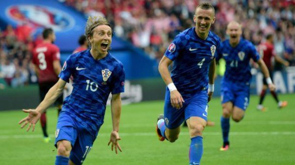 Croacia se impone 1-0 a Turquía por el grupo D de la Eurocopa-2016