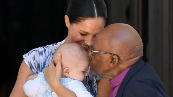 FOTOS: Archie, hijo de Meghan y Harry conquista Sudáfrica en su primera salida oficial   