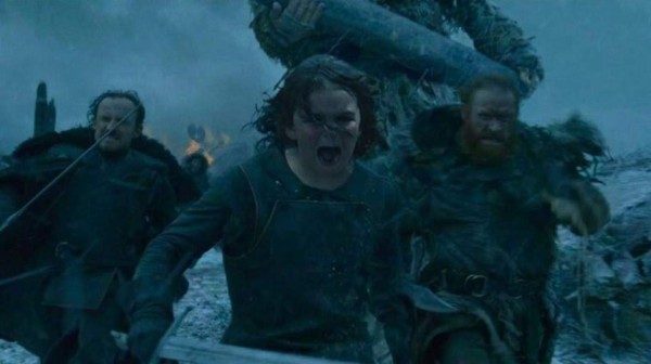 Le toman foto escapando de un pavo real y el Photoshop no se hizo esperar