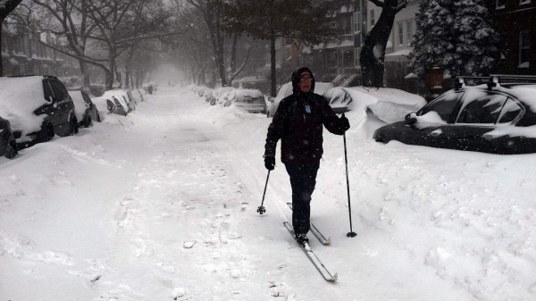 Las imágenes más impactantes de la potente nevada en Estados Unidos
