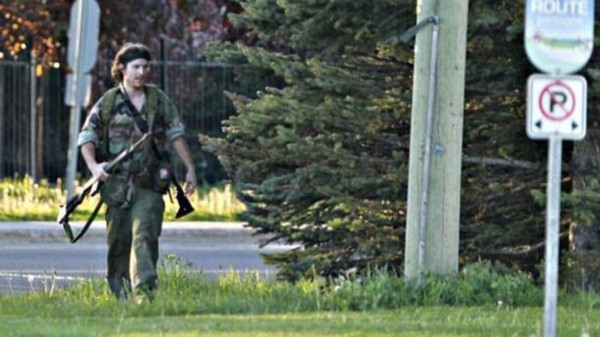 &nbsp;Conmoción en Canadá: vestido de Rambo mató a tres policías