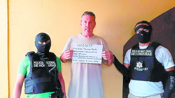 Cinco niños testifican contra estadounidense