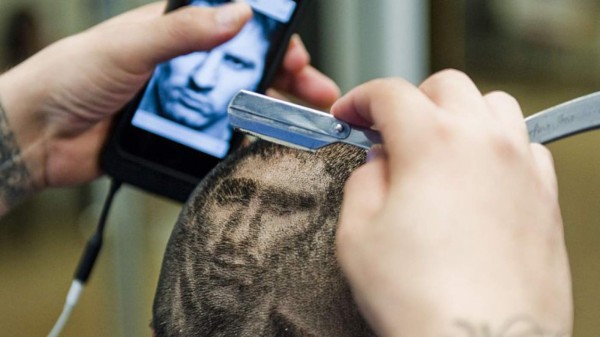 Increíble: fanático se cortó el pelo con la imagen de Lio Messi