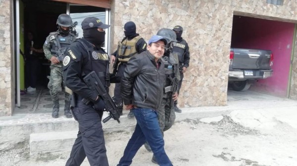 Armas, fajos de billetes y drogas: los decomisos a banda 'El Cosme'