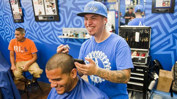 Increíble: fanático se cortó el pelo con la imagen de Lio Messi