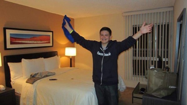 Tiene 17 años y es el mimado de Facebook