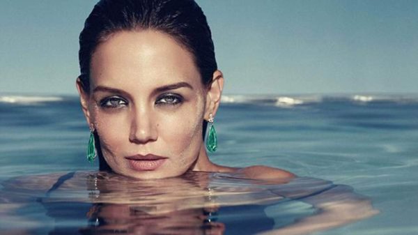 Salen a la luz fotos ocultas de Katie Holmes