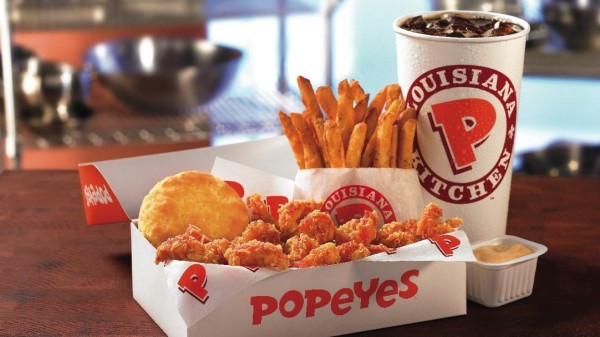 Dueña de Burger King compra cadena Popeyes en US$1,800 millones