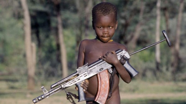 Hasta 300,000 'niños soldados” hay en los frentes de combate