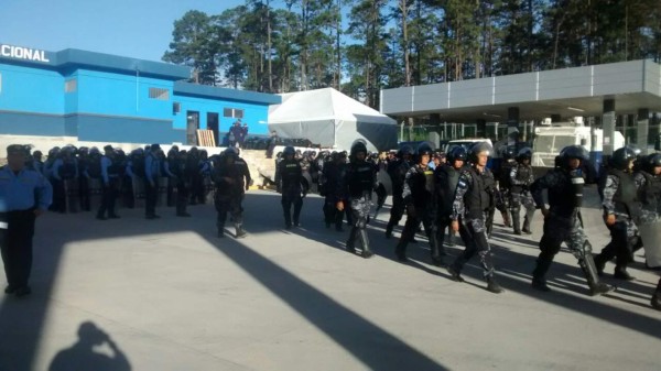 Realizan tomas de peajes en diferentes ejes carreteros de Honduras