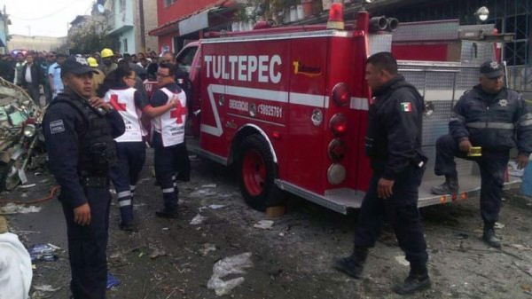 La fuente de la Cruz Roja reportó además ocho personas con heridas leves que fueron atendidas en el mismo lugar del incidente.