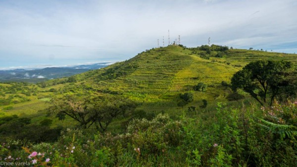 Tierra Adentro: Expedición a los encantos del Cerro de Hula