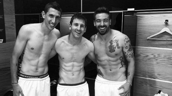 &nbsp;Lavezzi regaló a sus fans una foto en la intimidad del vestuario