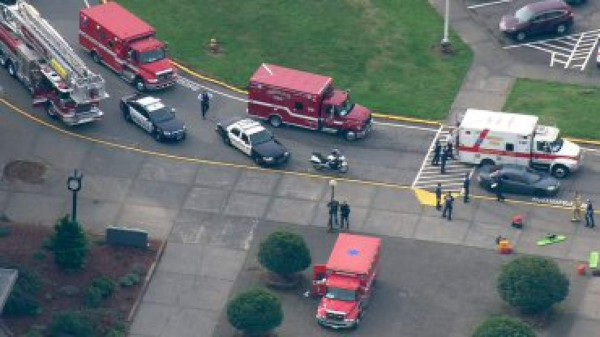 Dos muertos y tres heridos tras tiroteo en colegio de EEUU