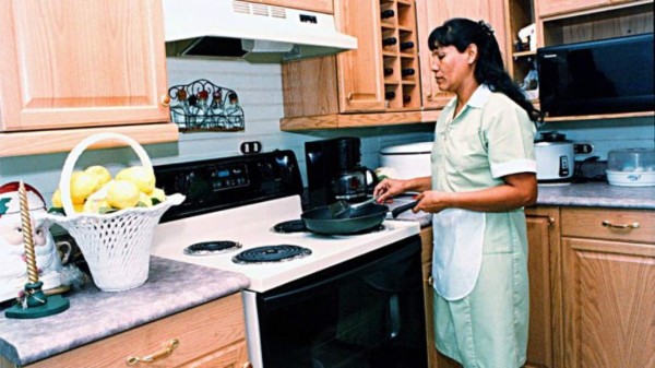 Aprueban reducción de jornada laboral de empleadas domésticas