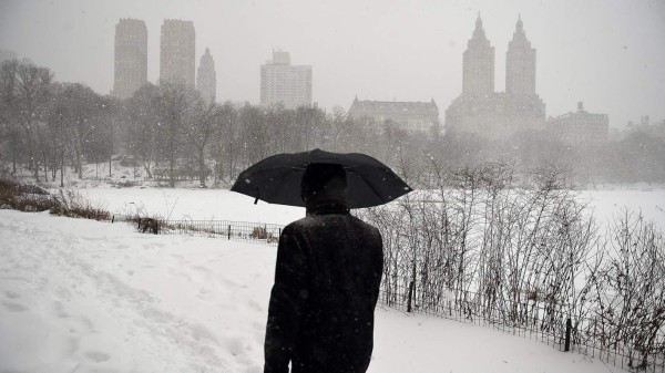 Las imágenes más impactantes de la potente nevada en Estados Unidos