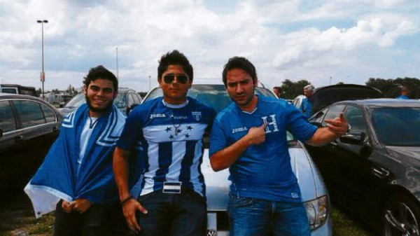 Hondureños apoyaron a la H en Miami