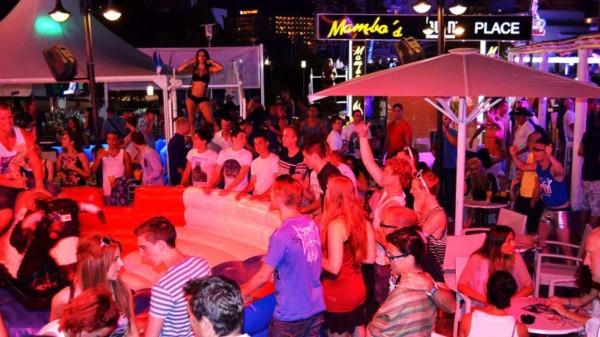 Droga caníbal y sexo exprés en una isla española