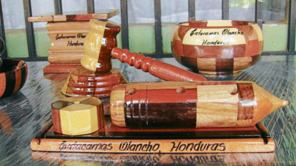 Tierra del aserrío y procesamiento de la madera