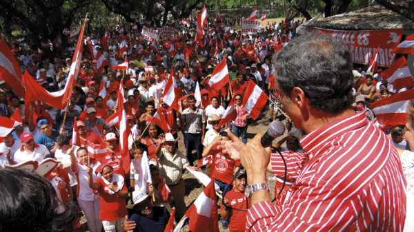 Promesas realizables pide Mauricio Villeda