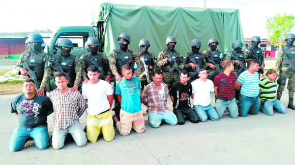 Honduras: Vía aérea trasladan a peligrosos reclusos