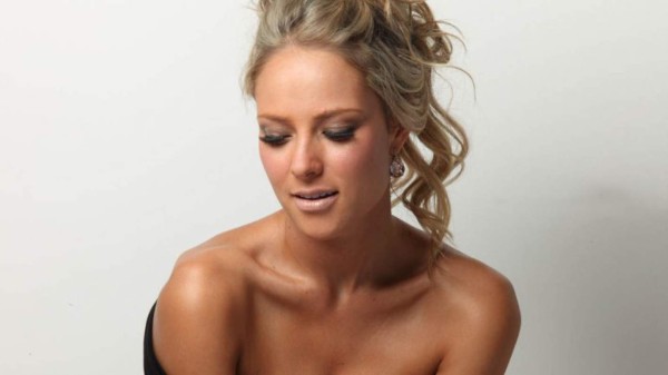 Una periodista mexicana, la más linda de la Copa del Mundo Brasil 2014