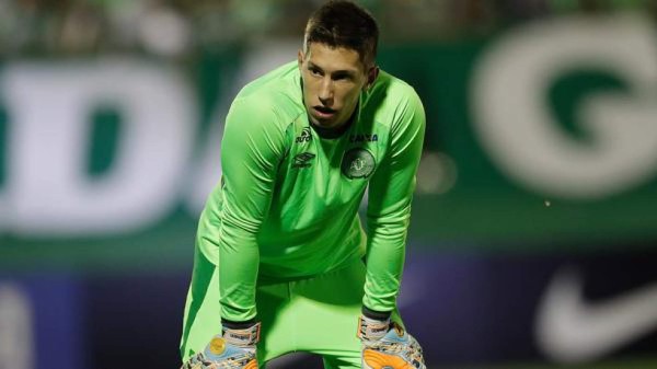 Portero del Chapecoense con pierna amputada: 'Estoy bien y voy a salir de esto'