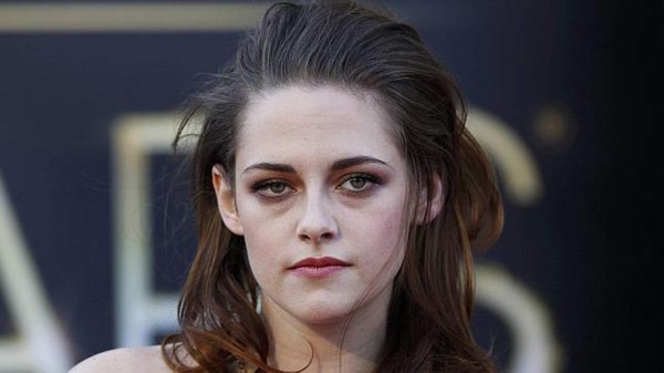 La actriz Kristen Stewart luce irreconocible