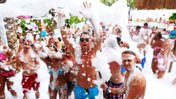 Droga caníbal y sexo exprés en una isla española