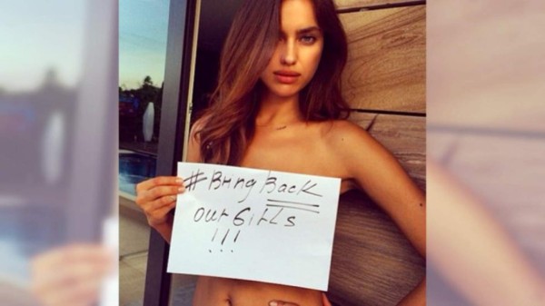 Polémico topless de la novia de Ronaldo por las niñas nigerianas