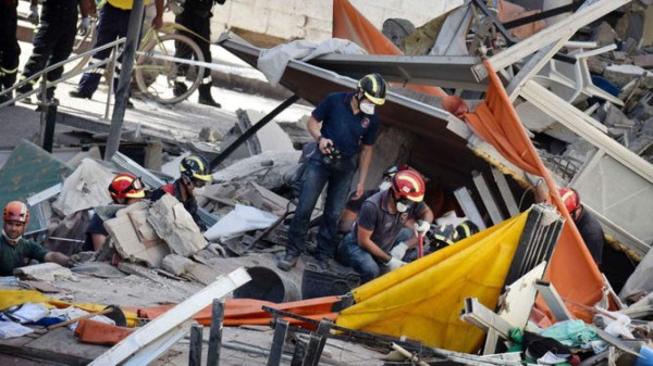 Derrumbe de edificio en España: Aumenta a dos el número de muertos