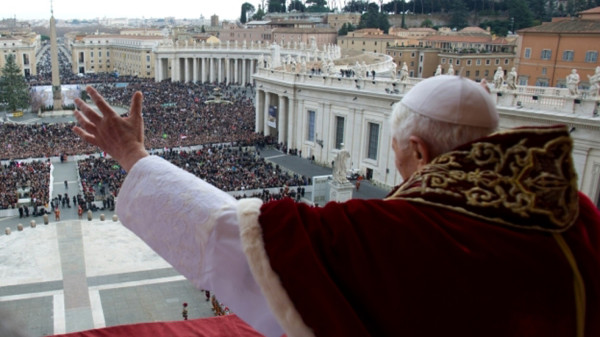 Unos 40.000 jóvenes participan de celebración con Benedicto XVI en el Vaticano