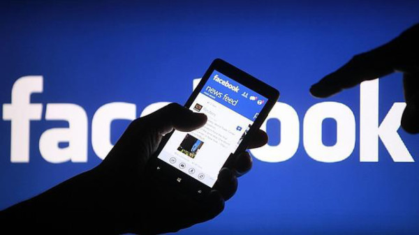 Facebook permite estar conectado, pero no feliz