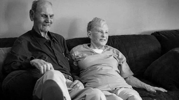 Una pareja de ancianos decidió morir tomada de la mano