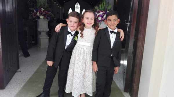 Daniela Misas y Oscar Kafati unen sus vidas en matrimonio ante los ojos de Dios