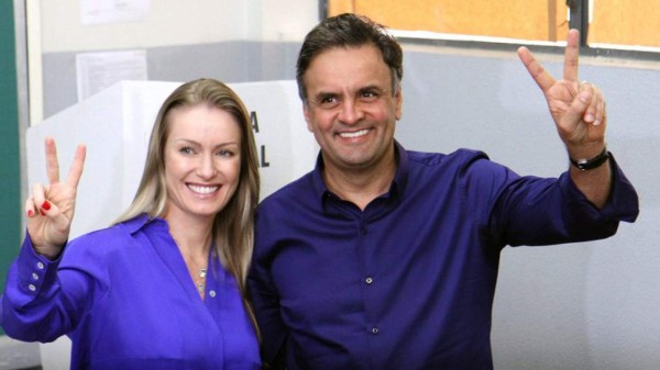 Candidato brasileño podría ganar elecciones gracias a su bella esposa