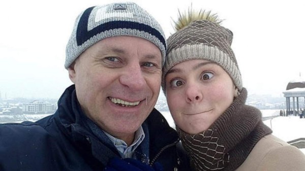 Filtran fotos prohibidas de un profesor con su alumna