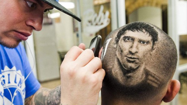 Increíble: fanático se cortó el pelo con la imagen de Lio Messi