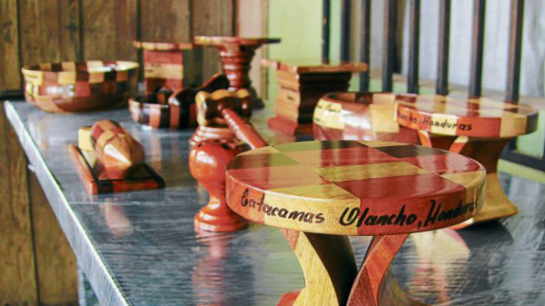 Tierra del aserrío y procesamiento de la madera