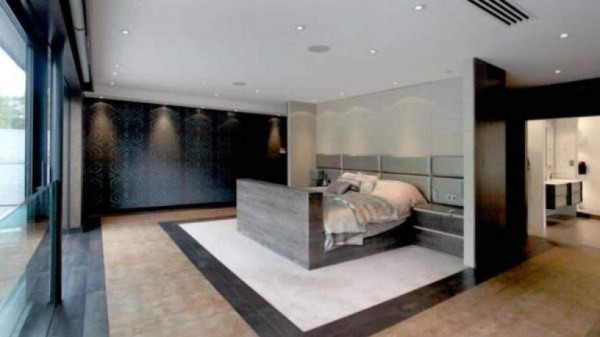 Unos 22 mil dólares pagará Zlatan Ibrahimovic por una mansión en Inglaterra