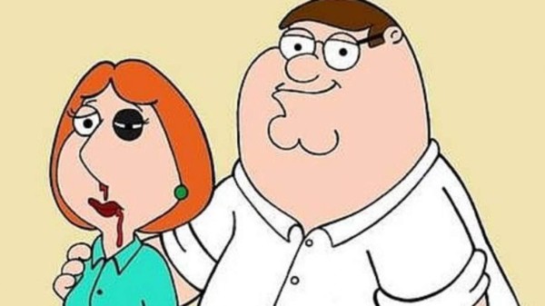 Homero Simpson golpea a Marge y Superman a la Mujer Maravilla